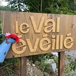 Le Val Eveille 4 Etoiles - Maison De Maitre De 1773 Κατάλυμα σε φάρμα *