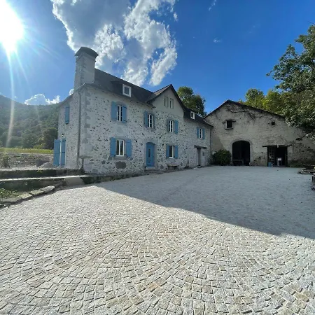 Vakantieboerderij Le Val Eveille 4 Etoiles - Maison De Maitre De 1773 Arudy