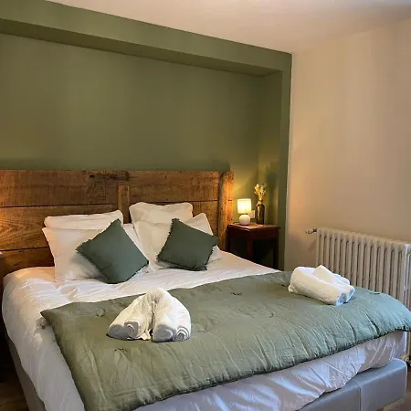 Le Val Eveille 4 Etoiles - Maison De Maitre De 1773 Farm stay Arudy