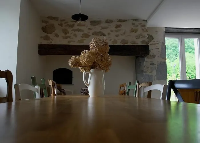 Le Val Eveille 4 Etoiles - Maison De Maitre De 1773 Κατάλυμα σε φάρμα Arudy