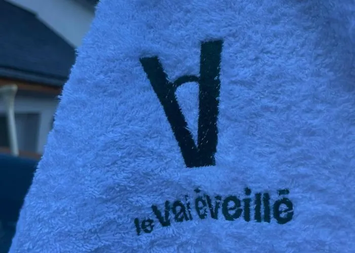 Κατάλυμα σε φάρμα Le Val Eveille 4 Etoiles - Maison De Maitre De 1773 Arudy